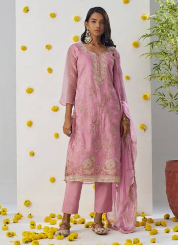 Grab These Party Wear Readymade Suit in Fine Colored Pair With Bottom.These Top Are Fancy Crush And Dupatta Are Fabricated On Chiffon Pair With Dull Santoon Bottom.Its Beautified With Heavy Designer Multy Thread Embroidery,Diamond Work.
