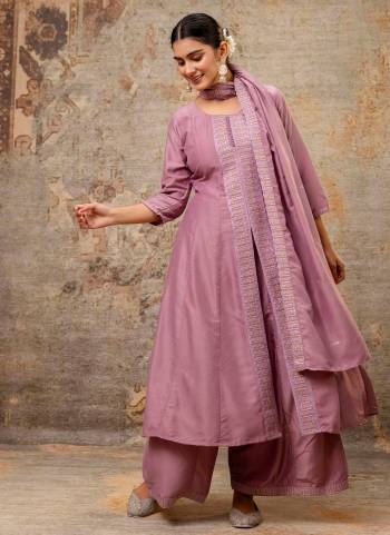 Attractive These Beautiful Looking Readymade Plazzo Suits With Dupatta.These Suit is Fabricated On Top Are Silk Blend And Bottom Are Silk Blend And Silk Dupatta .Its Beautified With Designer Embroidery Work.
