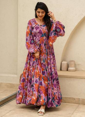 Attractive Looking These Beautiful Looking Readymade Long Kurti.These Kurti is Fabricated On Rayon.Its Beautified With Designer Printed.