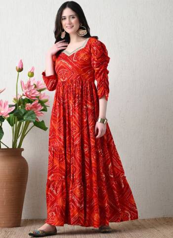 Garb These Beautiful Looking Readymade Long Kurti.These Kurti is Fabricated On Rayon.Its Beautified With Designer Printed.