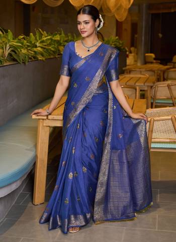 Attractive This Party Wear Saree Paired With Blouse.This Saree And Blouse Are Chinon Based Fabric With Wevon Jacquard Jari Designer. Buy This Pretty Saree Now.