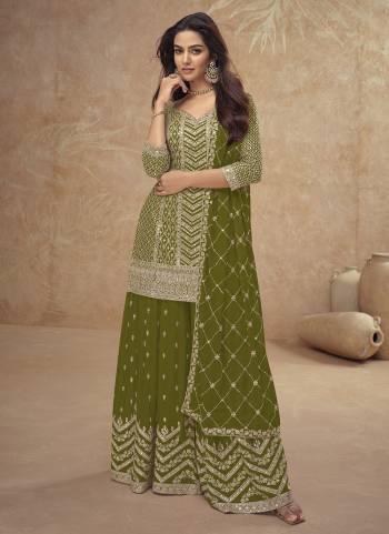 Attrective Looking These Plazzo Suit in Fine Colored Pair With Bottom And Dupatta.These Top And Dupatta Are Fabricated On Chinon Pair With Chinon Bottom.Its Beautified With Heavy Designer Embroidery Work.