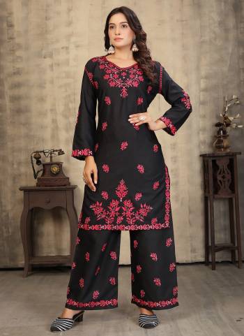 Grab These Beautiful Looking Readymade Kurti With Bottom.These Kurti And Bottom is Fabricated On Rayon Slub.Its Beautified With Designer Chikankari Embroidery Work.