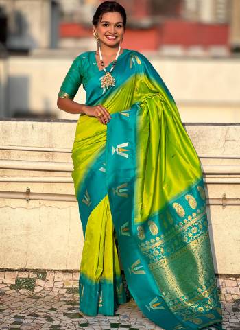 Looking These Traditioal Saree in Fine Colored.These Saree And Blouse is Fabricated On Soft Silk.Its Beautified With Weaving Balaji Tilak Designer.