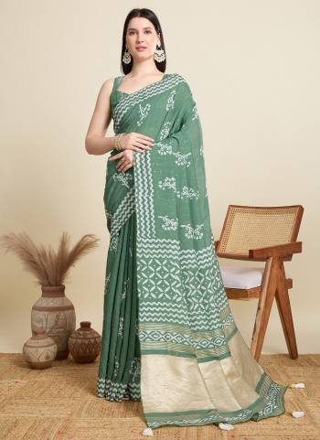 Looking This Party Wear Saree Paired With Blouse.This Saree And Blouse Are Cotton Based Fabric With Wevon Pallu Designer With Printed And Sequance Embroidery Work. Buy This Pretty Saree Now.
