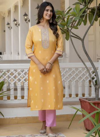 Attrective These Beautiful Looking Readymade Kurti.These Kurti Fabricated On Shimmer Silk.Its Beautified With Designer Embroidery Work.