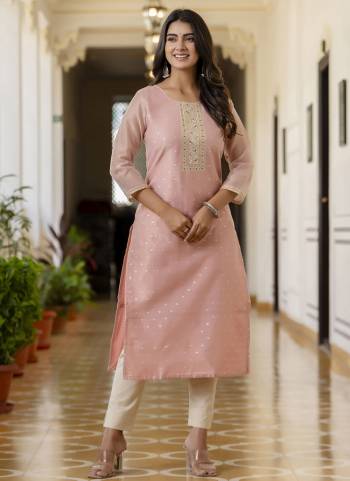 Attrective These Beautiful Looking Readymade Kurti.These Kurti Fabricated On Shimmer Silk.Its Beautified With Designer Embroidery Work.