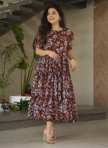 Garb These Beautiful Looking Party Wear Readymade Long Kurti.These Kurti is Fabricated On Faux Georgette.Its Beautified With Designer Printed.
