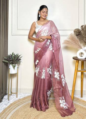 Attrective These Party Wear Saree in Fine Dual Shaded Colored.These Saree Are Jimmy Choo And Blouse is Satin Silk Fabricated.Its Beautified With Pedding Color Printed With Designer Sequance Embroidery Work.