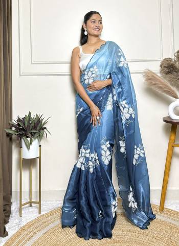 Attrective These Party Wear Saree in Fine Dual Shaded Colored.These Saree Are Jimmy Choo And Blouse is Satin Silk Fabricated.Its Beautified With Pedding Color Printed With Designer Sequance Embroidery Work.