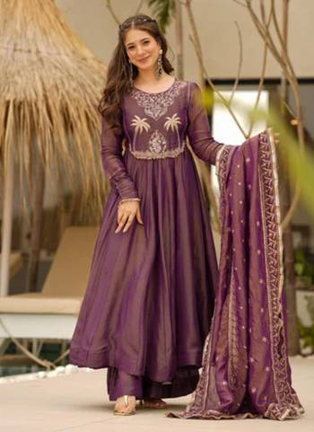 Attrective Looking These Beautiful Looking Readymade Suits.These Top Are Shimmer Two Tone And Bottom Are Shimmer Two Tone And Dupatta Shimmer Two Tone Fabricated.Its Beautified With Designer Embroidery Work.