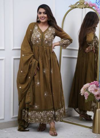Garb These Beautiful Looking Readymade Suits.These Top Are Cotton And Bottom Are Cotton And Dupatta Chanderi Fabricated.Its Beautified With Designer Embroidery Work.