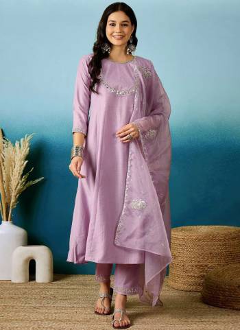 Garb These Beautiful Looking Readymade Suits.These Top Are Silk Blend And Bottom Are Silk Blend And Dupatta Organza Fabricated.Its Beautified With Designer Embroidery Work.