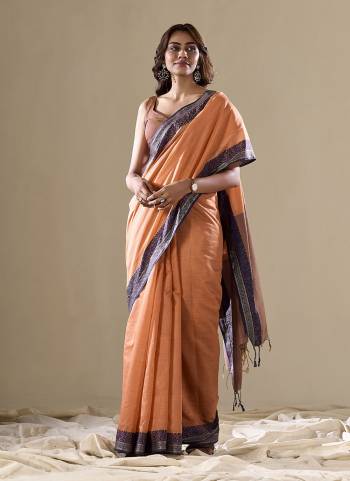 Looking These Party Wear Saree in Fine Colored.These Saree Are Handloom Silk And Blouse is Fabricated On Handloom Silk.Its Beautified With Wevon Pallu Border Designer.