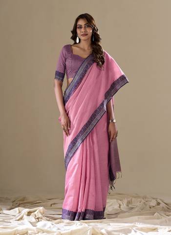 Looking These Party Wear Saree in Fine Colored.These Saree Are Handloom Silk And Blouse is Fabricated On Handloom Silk.Its Beautified With Wevon Pallu Border Designer.