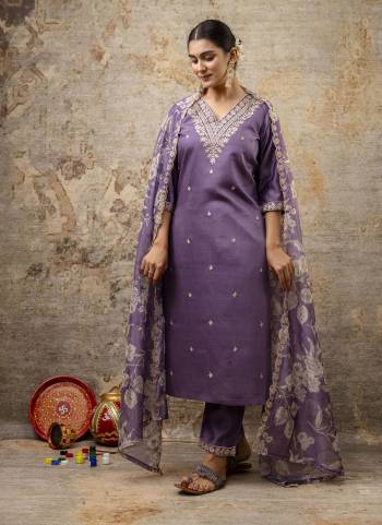 Looking These Beautiful Looking Readymade Suits With Dupatta.These Suit is Fabricated On Top Are Viscose Rayon And Bottom Are Viscose Rayon And Organza Dupatta .Its Beautified With Designer Embroidery Work,Printed Dupatta.