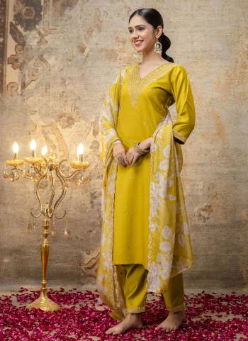 Looking These Beautiful Looking Readymade Suits With Dupatta.These Suit is Fabricated On Top Are Viscose Rayon And Bottom Are Viscose Rayon And Organza Dupatta .Its Beautified With Designer Embroidery Work,Printed Dupatta.