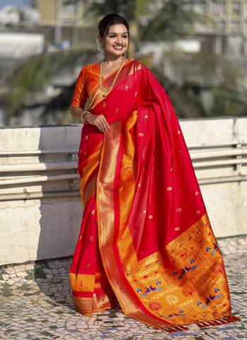 Garb These Party Wear Saree in Fine Colored.These Saree And Blouse is Fabricated On Paithani Silk.Its Beautified With Weaving Gold Jari Peacock Designer.