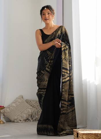 Garb These Party Wear Saree in Fine Colored.These Saree Are Georgette And Blouse is Diamond Silk Fabricated.Its Beautified With Designer Sequance Embroidery Work.