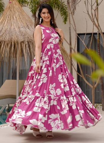 Garb These Beautiful Looking Party Wear Readymade Long Gown.These Gown is Fabricated On Heavy Rayon.Its Beautified With Designer Printed.