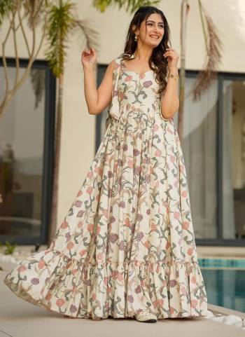 Garb These Beautiful Looking Party Wear Readymade Long Gown.These Gown is Fabricated On Heavy Rayon.Its Beautified With Designer Printed.