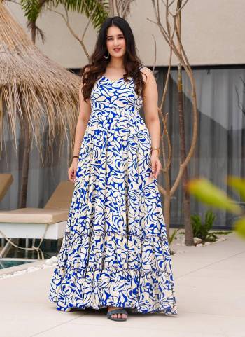 Garb These Beautiful Looking Party Wear Readymade Long Gown.These Gown is Fabricated On Heavy Rayon.Its Beautified With Designer Printed.