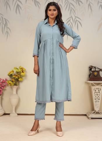 Grab These Beautiful Looking Readymade Top With Bottom Set.These Top And Bottom is Fabricated On Rinkal Cotton.Its Beautified With Solid Designer.