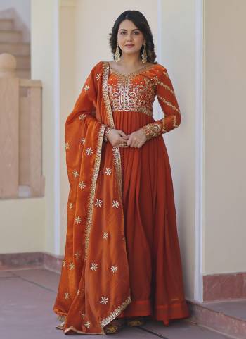 Looking These Beautiful Looking Party Wear Readymade Long Gown With Dupatta.These Gown And Dupatta is Fabricated On Fendy Chiffon.Its Beautified With Designer Jari,Sequance Embroidery Work.