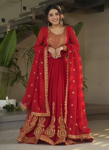 Attractive These Beautiful Looking Readymade Long Gown With Dupatta.These Gown And Dupatta is Fabricated On Faux Georgette.Its Beautified With Designer Jari,Sequance Embroidery Work.