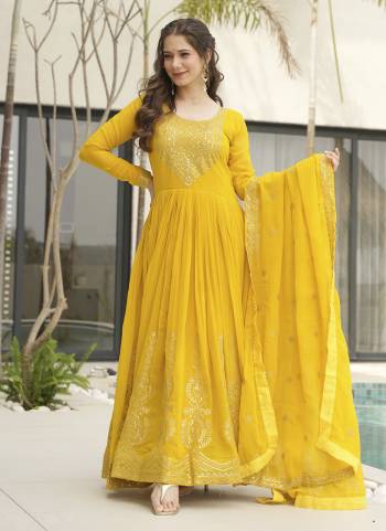 Attractive These Beautiful Looking Readymade Long Gown With Dupatta.These Gown And Dupatta is Fabricated On Faux Georgette.Its Beautified With Designer Jari,Sequance Embroidery Work.