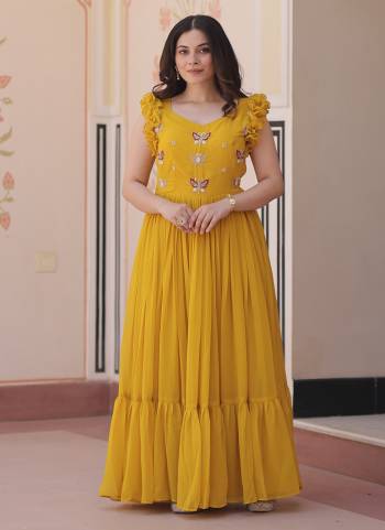  Looking These Beautiful Looking Readymade Long Gown.These Gown is Fabricated On Faux Georgette.Its Beautified With Designer Sequance,Multy Thread,Beads Embroidery Work.