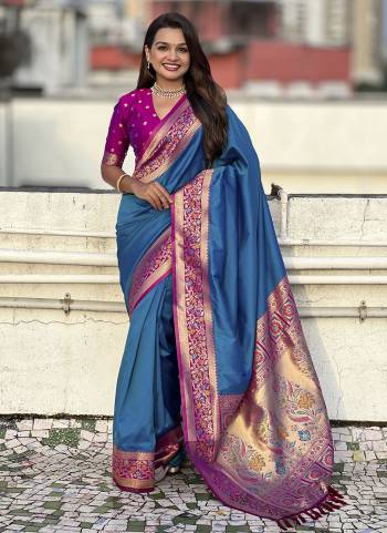 Attrective These Party Wear Saree in Fine Colored.These Saree And Blouse is Fabricated On Soft Silk.Its Beautified With Weaving Jacquard Kadiyal Paithani Gala Designer.