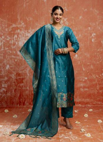 Attractive These Beautiful Party Wear Readymade Suits With Dupatta.These Suit is Fabricated On Top And Bottom Are Cotton Silk Blend And Banarasi Silk Dupatta .Its Beautified With Wevon Jacquard Jari Designer.