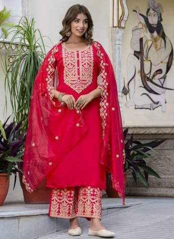 Garb These Beautiful Looking Party Wear Readymade Suits With Dupatta.These Suit is Fabricated On Top Are Silk Blend And Bottom Are Silk Blend And Organza Dupatta .Its Beautified With Designer Thread Embroidery Work.