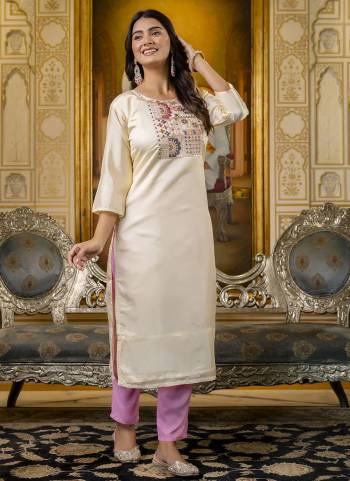 Attrective These Beautiful Looking Readymade Kurti.These Kurti Fabricated On Shimmer Silk.Its Beautified With Designer Embroidery Work.