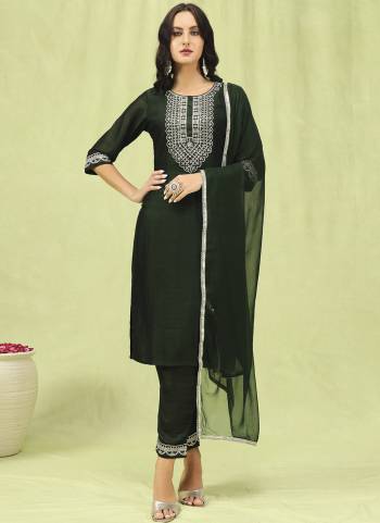 Looking These Beautiful Looking Readymade Suits With Dupatta.These Suit is Fabricated On Top Are Silk Blend And Bottom Are Silk Blend And Nazmin Dupatta .Its Beautified With Designer Embroidery Work.