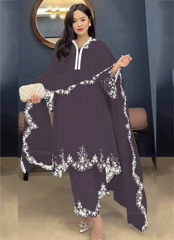Garb These Party Wear Designer Salwar Suits in Fine Colored Pair With Dupatta.These Top Are Faux Georgette And Dupatta Are Fabricated On Organza Pair With Faux Georgette Bottom.Its Beautified With Designer Embroidery Work.