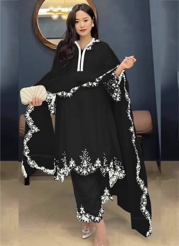 Garb These Party Wear Designer Salwar Suits in Fine Colored Pair With Dupatta.These Top Are Faux Georgette And Dupatta Are Fabricated On Organza Pair With Faux Georgette Bottom.Its Beautified With Designer Embroidery Work.