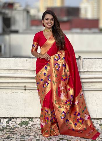 Garb These Party Wear Saree in Fine Colored.These Saree And Blouse is Fabricated On Paithani Silk.Its Beautified With Weaving Meenakari Polka Motifs Designer.