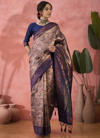 Looking These Party Wear Saree in Fine Colored.These Saree And Blouse Is Silk Fabricated.Its Beautified With Wevon Jacquard Designer.