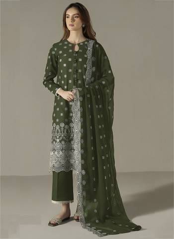 Looking These Designer Suit in Fine Colored Pair With Bottom And Dupatta.These Top Are Faux Georgette And Dupatta Are Fabricated On Faux Georgette Pair With Dull Santoon Bottom.Its Beautified With Santoon Inner.Its Beautified With Designer Embroidery Work.