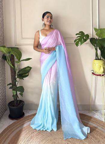 Attrective These Party Wear Ready To Wear Saree in Fine Dual Shaded Colored.These Saree Are Crunchy Pedding And Blouse is Satin Banglori Fabricated.Its Beautified With Pedding Color Printed.