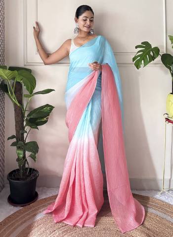 Attrective These Party Wear Ready To Wear Saree in Fine Dual Shaded Colored.These Saree Are Crunchy Pedding And Blouse is Satin Banglori Fabricated.Its Beautified With Pedding Color Printed.