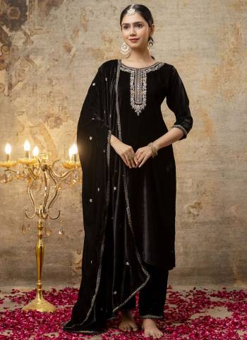 Attractive These Beautiful Looking Readymade Suits With Dupatta.These Suit is Fabricated On Top Are Velvet And Bottom Are Velvet And Velvet Dupatta .Its Beautified With Designer Embroidery Work.