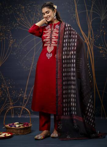 Garb These Beautiful Looking Party Wear Readymade Suits With Dupatta.These Suit is Fabricated On Top Are Cotton Silk Blend And Bottom Are Cotton Silk Blend And Chanderi Dupatta .Its Beautified With Designer Embroidery Work.