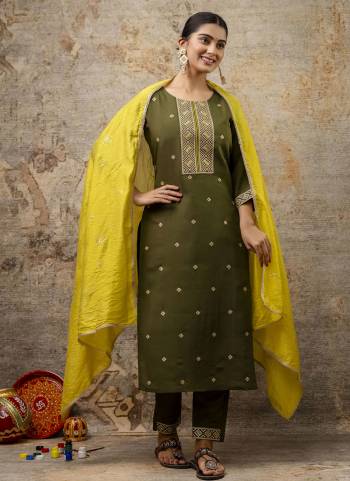 Garb These Beautiful Looking Party Wear Readymade Suits With Dupatta.These Suit is Fabricated On Top Are Silk Blend And Bottom Are Silk Blend And Chanderi Dupatta .Its Beautified With Designer Embroidery Work.