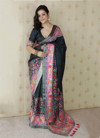 Attractive These Party Wear Saree in Fine Colored.These Saree And Blouse is Fabricated On Tussar Silk.Its Beautified With Weaving Jari Border Designer With Floral Digital Printed.