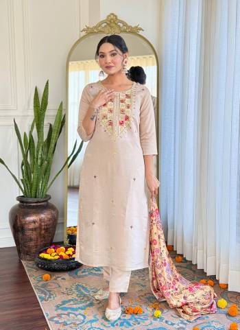 Garb These Suit in Fine Colored Pair With Bottom And Dupatta.These Top And Bottom Are Fabricated On Rayon Pair With Chiffon Dupatta.Its Beautified With Designer Embroidery Work, Printed .