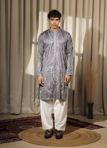 For A festive Wear,Grab These Readymade Kurta With Payjama in Fine Colored.These Kurta is Fabricated On Viscose And Art Silk Bottom With Heavy Designer Embroidery Work.Buy Now.