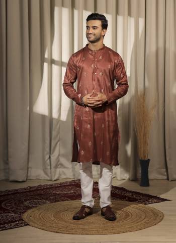 For A festive Wear,Grab These Readymade Kurta With Payjama in Fine Colored.These Kurta is Fabricated On Viscose And Art Silk Bottom With Designer Embroidery Work.Buy Now.